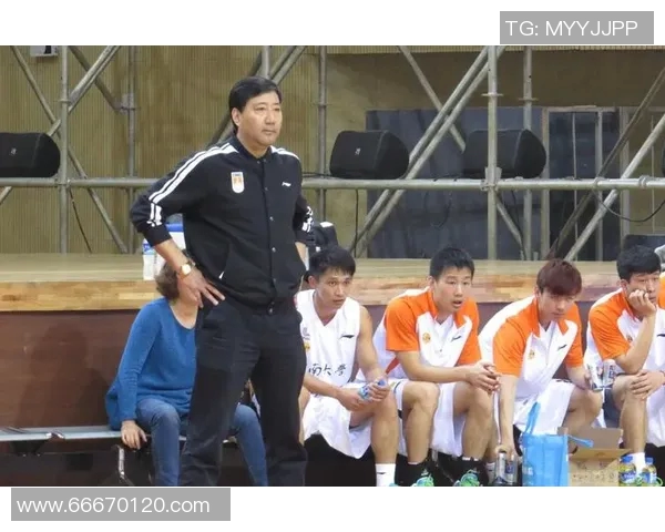 吴娜专访：从排球新星到传奇教练的成长之路与心路历程